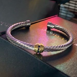 💰FLASH SALE💰NWOT 💯% Auth David Yurman Cable Blue Sapphire & 18k gold Bracelet